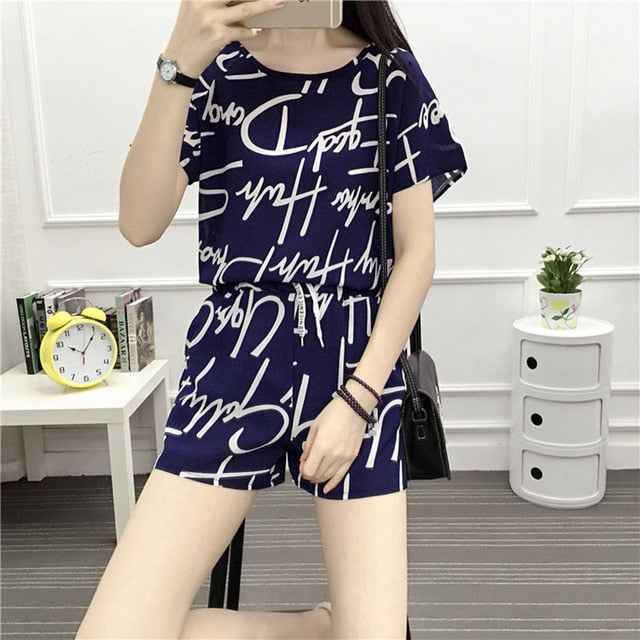 Chiffon letter print short-sleeved shorts casual two-piece 2019 new summer T-shirt suit fashion elegant women's clothing