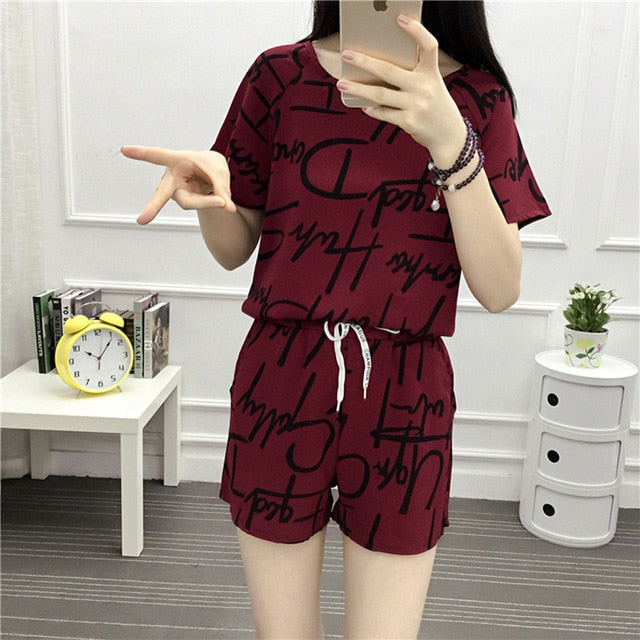 Chiffon letter print short-sleeved shorts casual two-piece 2019 new summer T-shirt suit fashion elegant women's clothing